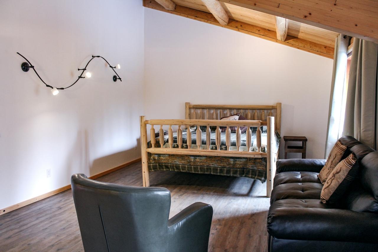 Rock Lake Lodge Rock Lake Lodge Provincial Park Екстер'єр фото